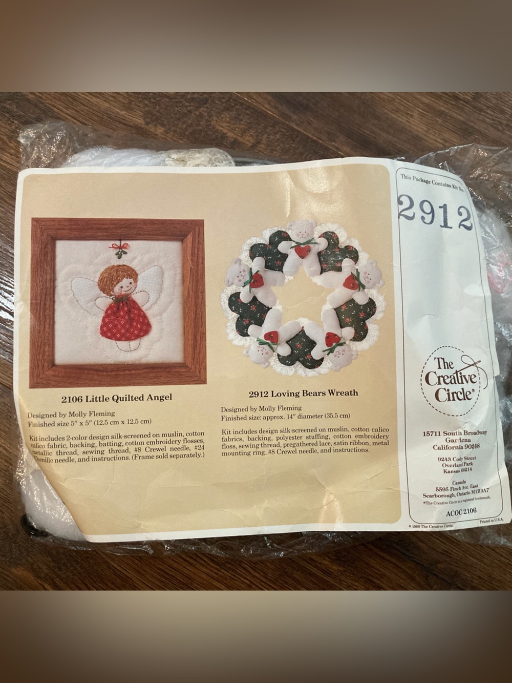 Holiday Sewing Kit - Red & White Angel and Wreath